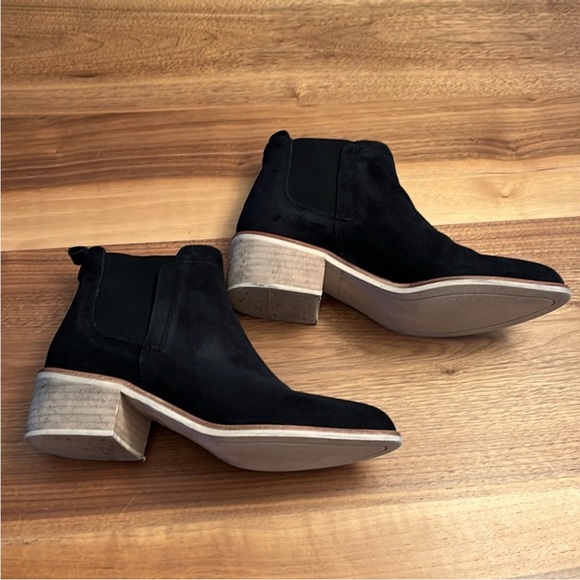 CREVO Black Leather Ankle Boots 
Size 7 
In excellent condition - Picture 5 of 10